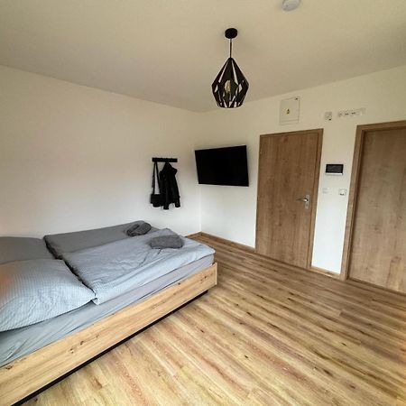 Apartmany U Plaze Lipna - Male Lipno Černá v Pošumaví Exteriér fotografie